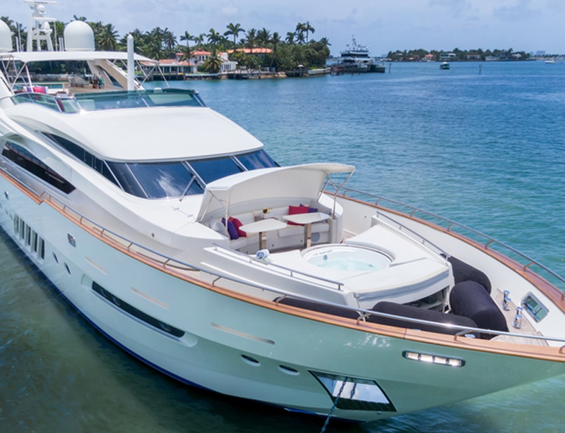 Dominator 100ft Nassau Bahamas luxury yacht charter private boat rental