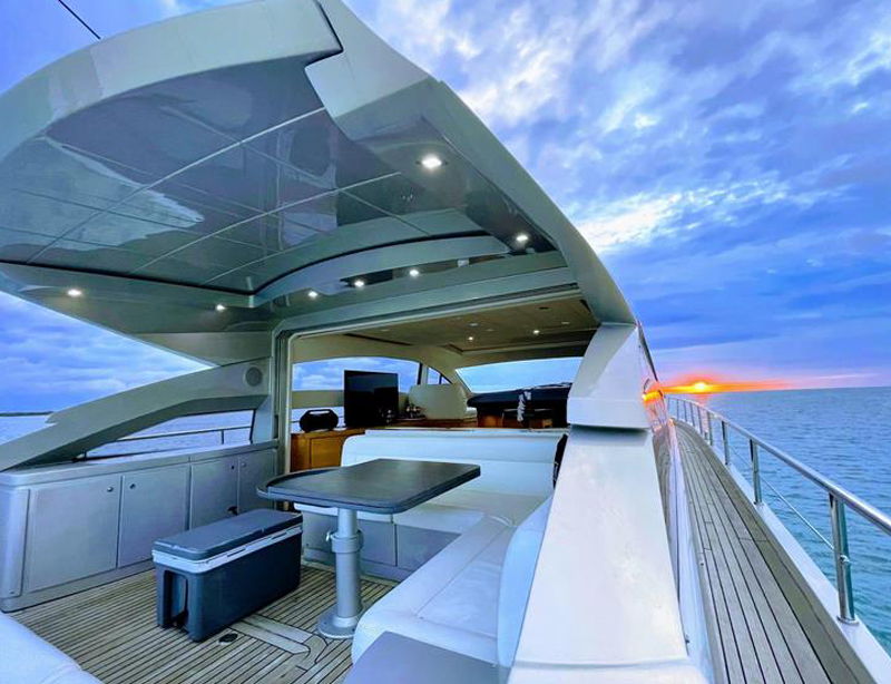 Pershing 64 Italian yacht Nassau Bahamas luxury boat rental