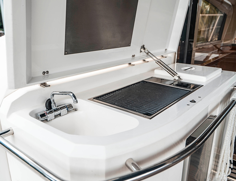 Sunseeker 64 luxury yacht Bahamas private charter Rose Island snorkeling