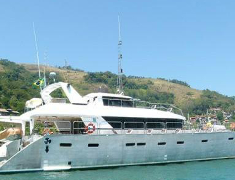 70ft Santtina Catamaran large group yacht charter Nassau Bahamas luxury