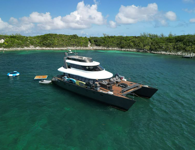 80ft Atlantis II tri-deck power catamaran large group charter Nassau Bahamas
