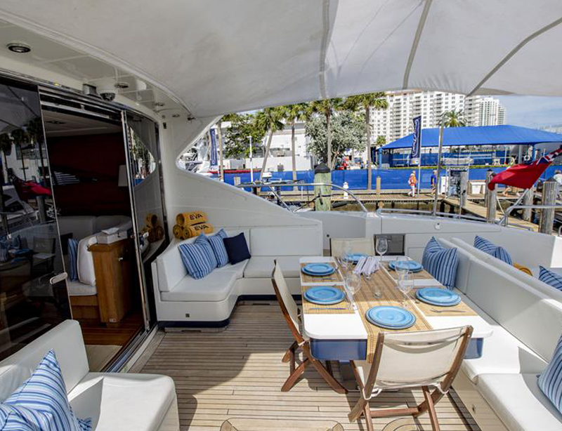 92ft Mangusta luxury yacht Nassau Bahamas Rose Island sea turtle snorkeling